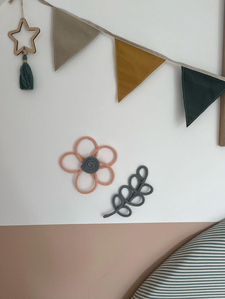 Handmade Flower Knitted Wire Wall Decor for Home & Kids Rooms