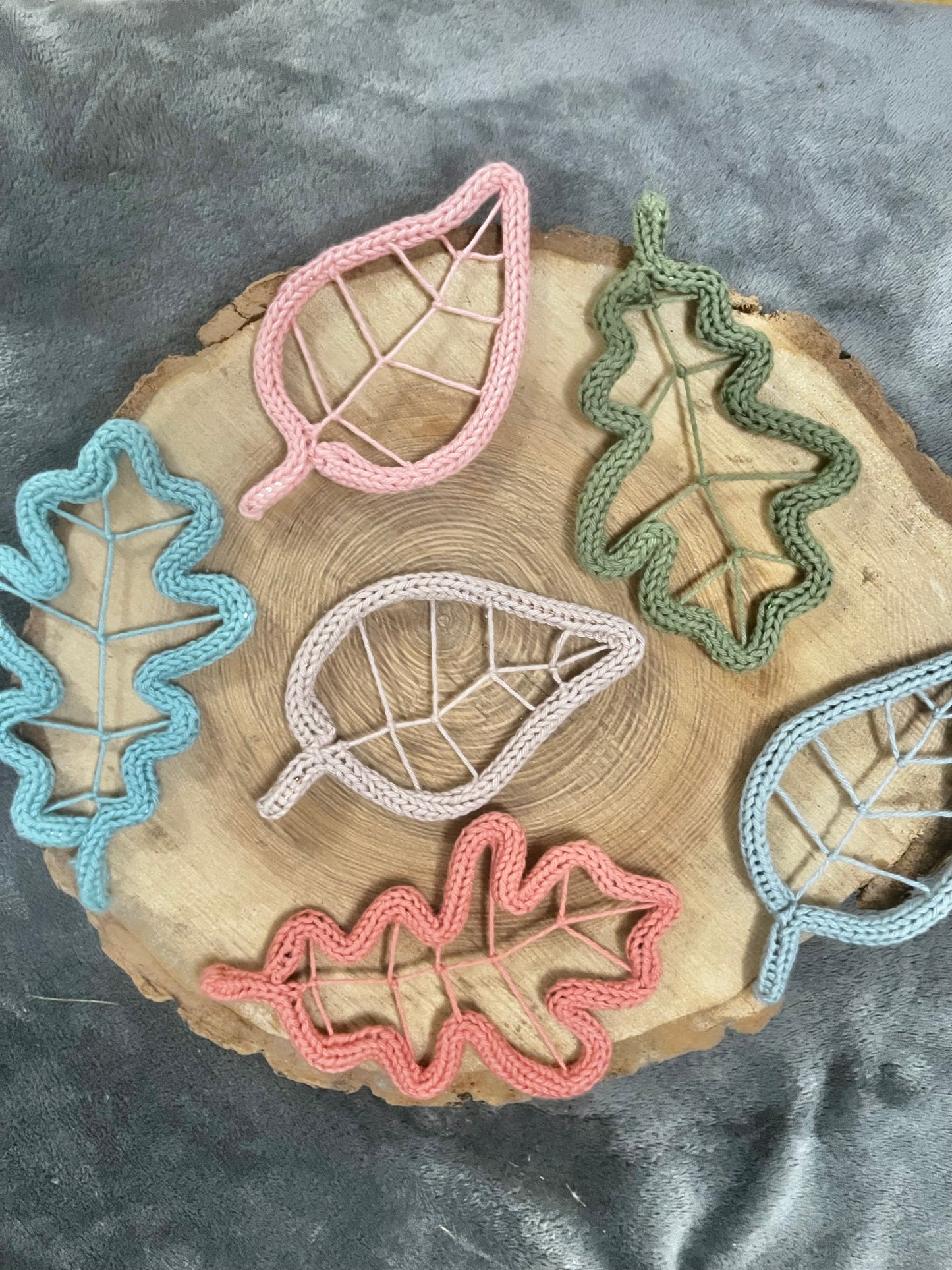 Handmade Leaves Knitted Wire Wall Decor - Nature Theme Home Decor