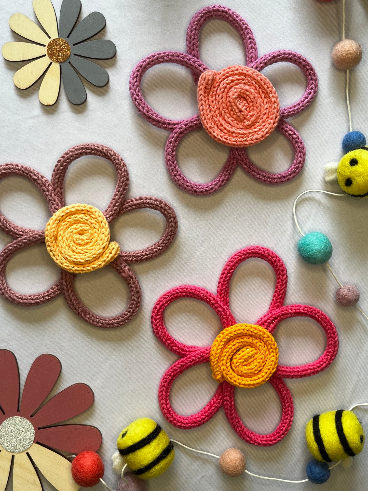 Handmade Flower Knitted Wire Wall Decor for Home & Kids Rooms