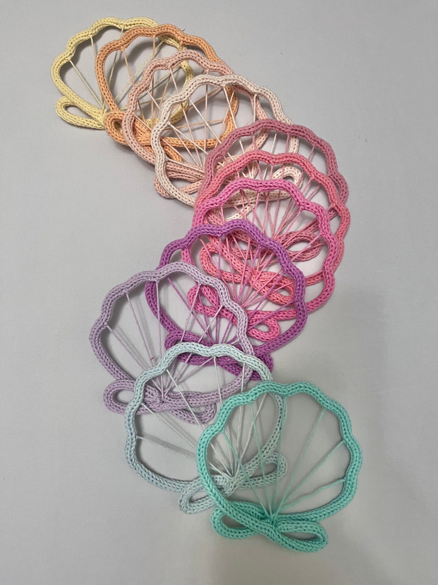 Clamshell Handmade Knitted Wire Wall Home & Kids Decor