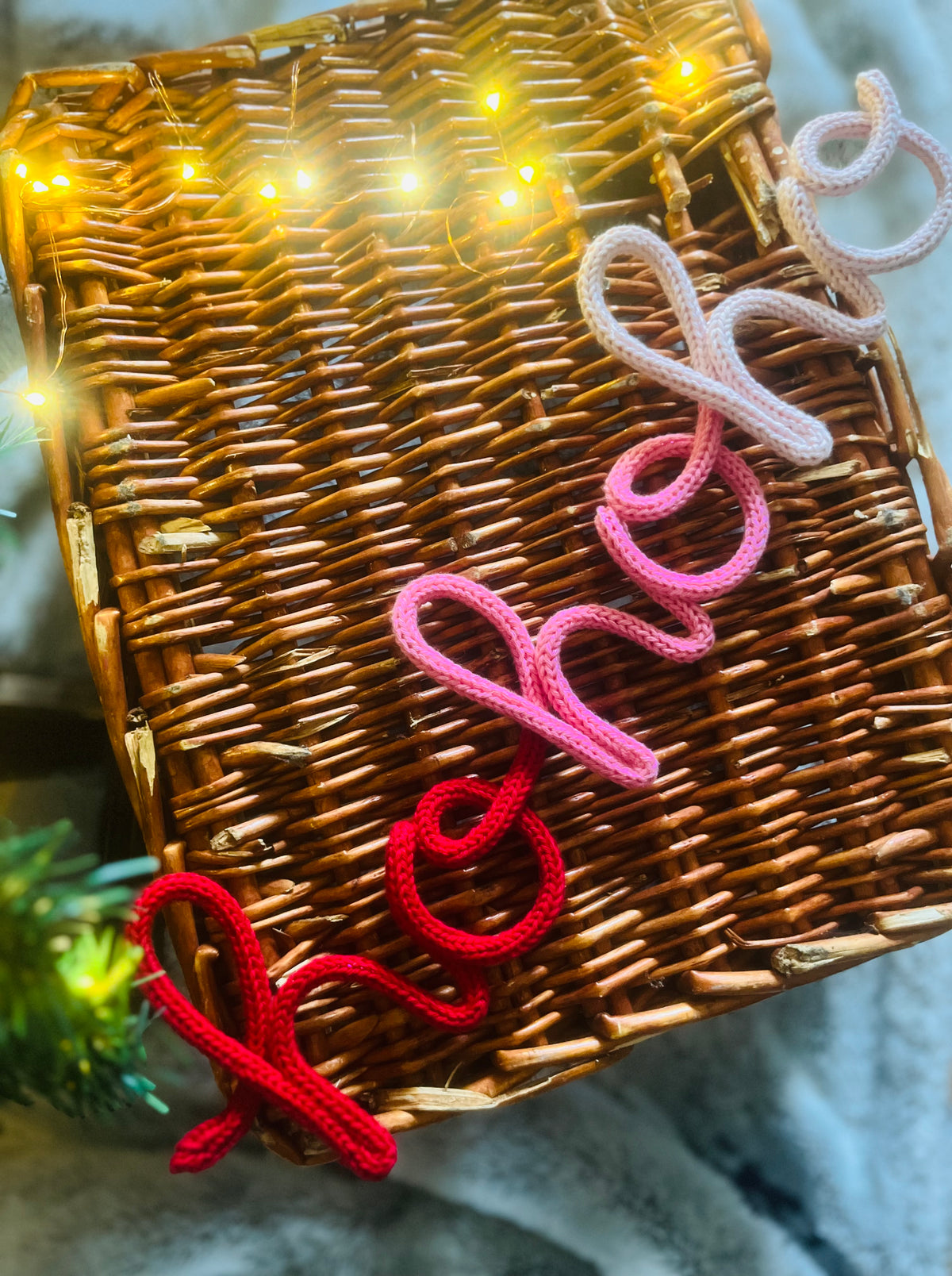Ombré Hohoho Knitted Wire Christmas Decor