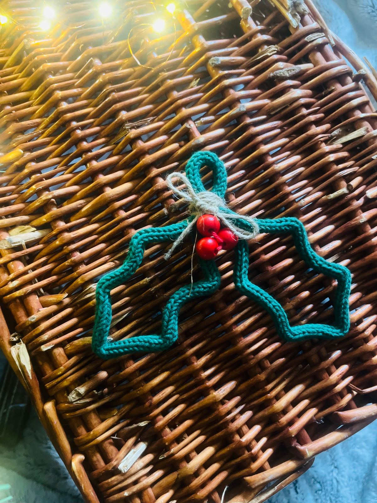 Holly Knitted Wire Christmas Decor