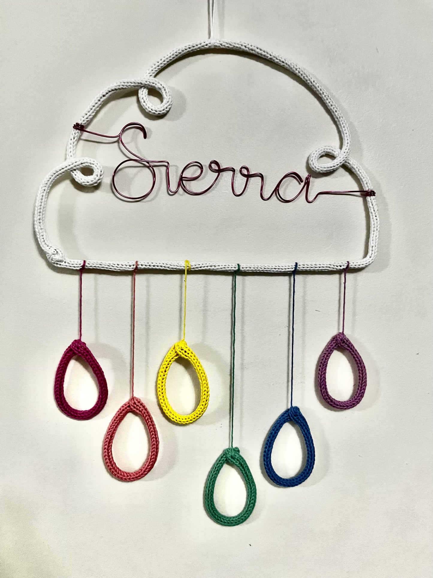 Personalised Knitted Wire Cloud Wall Hanging with Custom Name and Raindrops – Nursery Decor