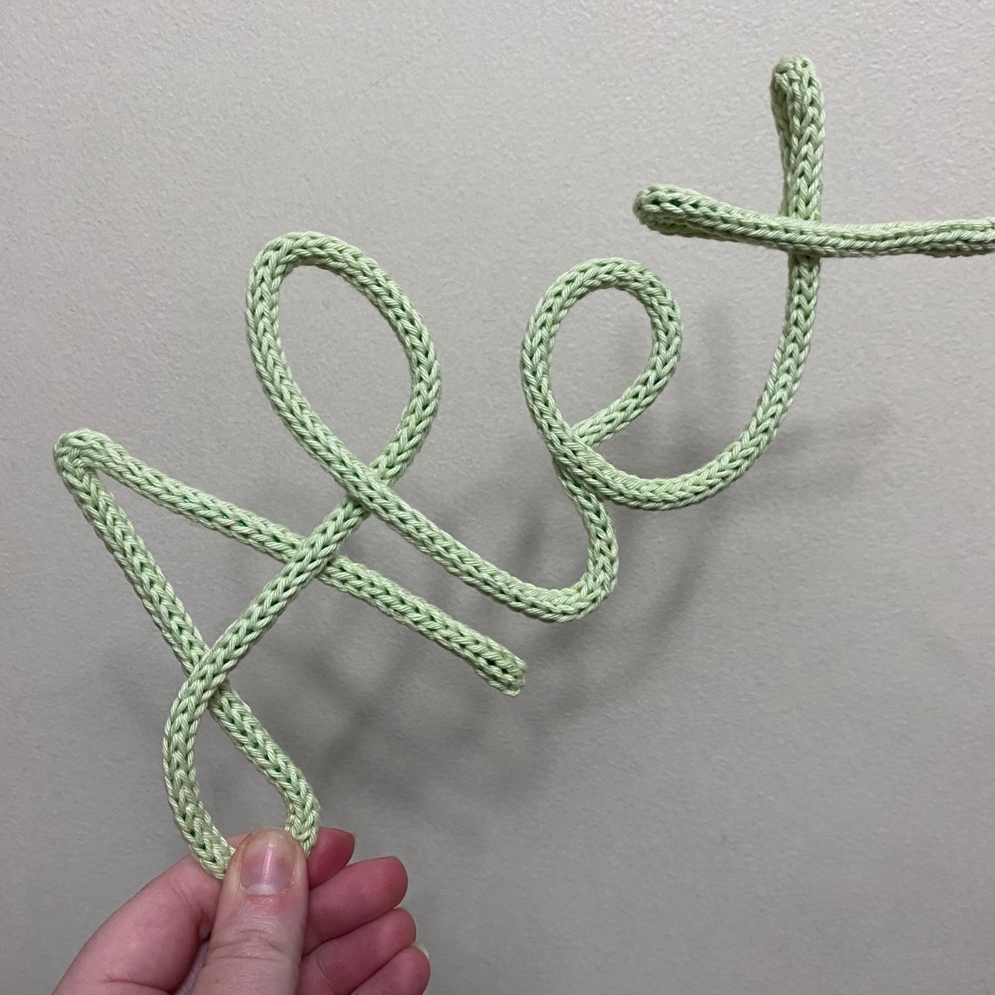 Personalised Knitted Wire Name Sign – Custom Wire Words for Nursery or Home Decor