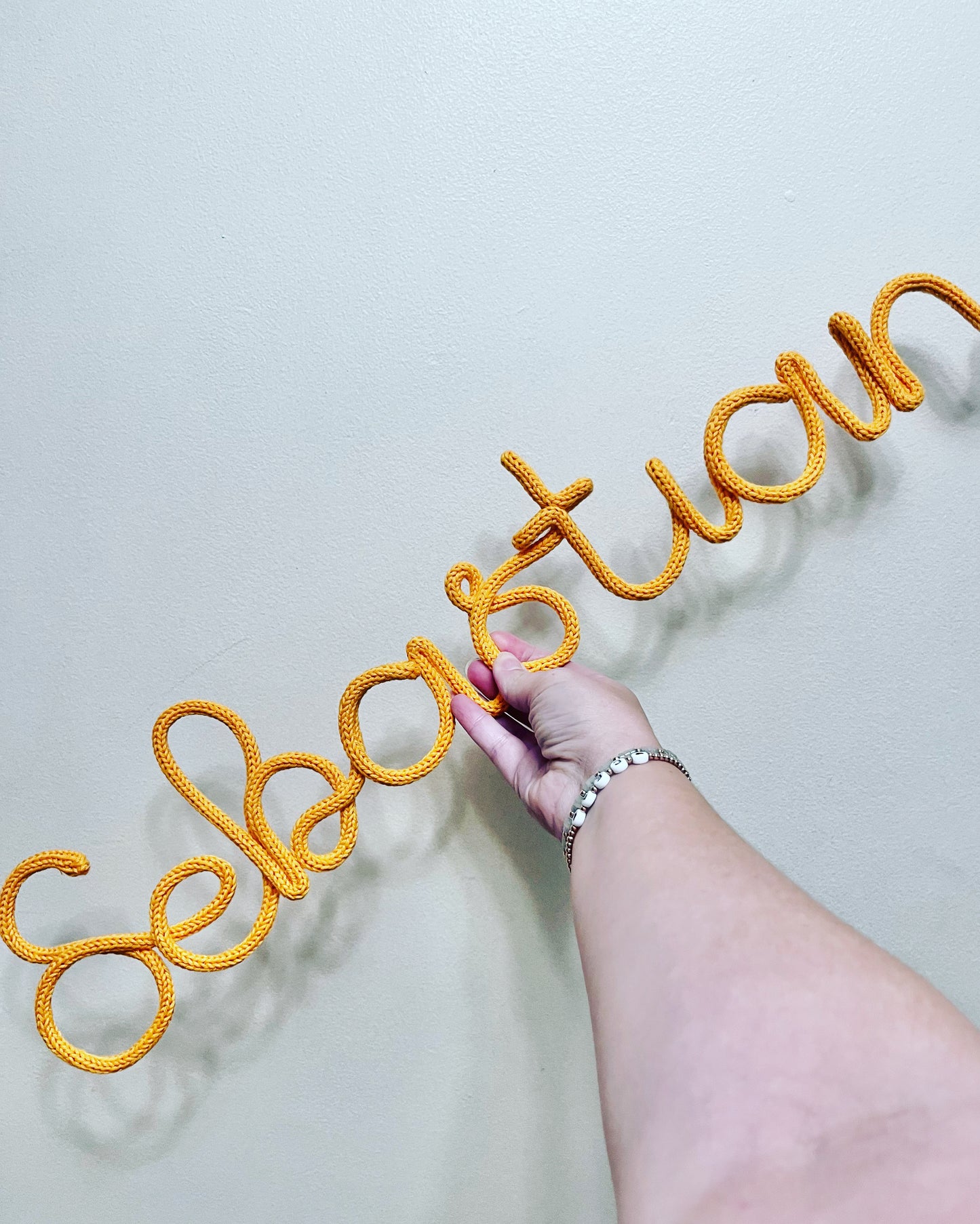 Personalised Knitted Wire Name Sign – Custom Wire Words for Nursery or Home Decor