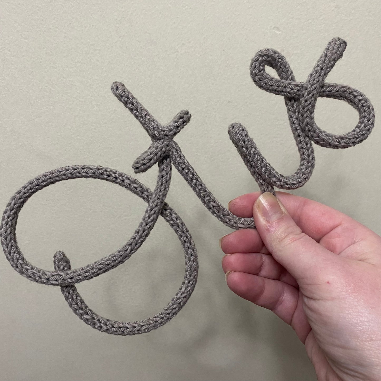 Personalised Knitted Wire Name Sign – Custom Wire Words for Nursery or Home Decor