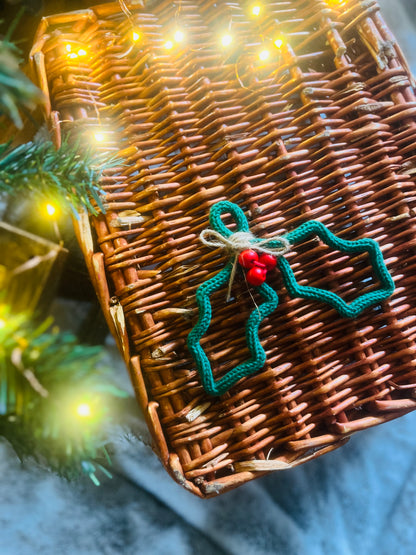 Holly Knitted Wire Christmas Decor